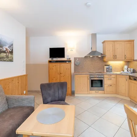 Garden Apartment Near Wildkogel Ski-Lift Ferienhaus Hollersbach im Pinzgau