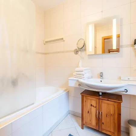 Garden Apartment Near Wildkogel Ski-Lift Vakantiehuis Hollersbach im Pinzgau