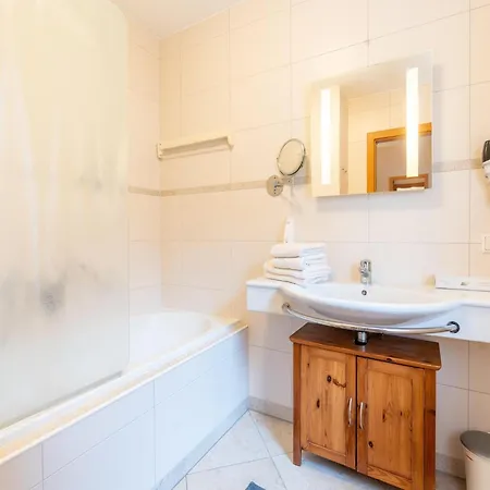 Garden Apartment Near Wildkogel Ski-Lift *