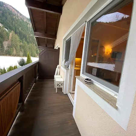 Garden Apartment Near Wildkogel Ski-Lift Hollersbach im Pinzgau